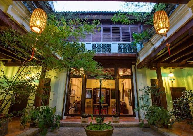 East indies mansion