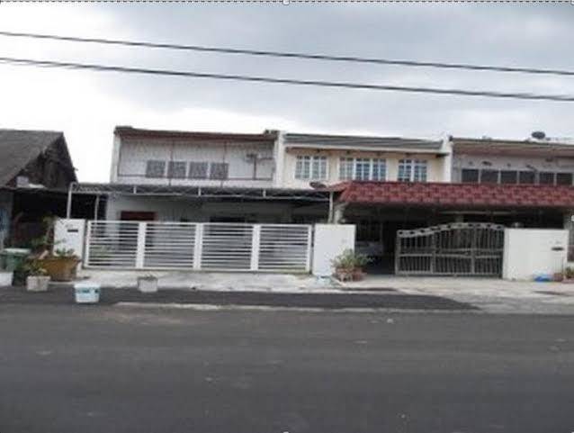 Jelutong budget hotel