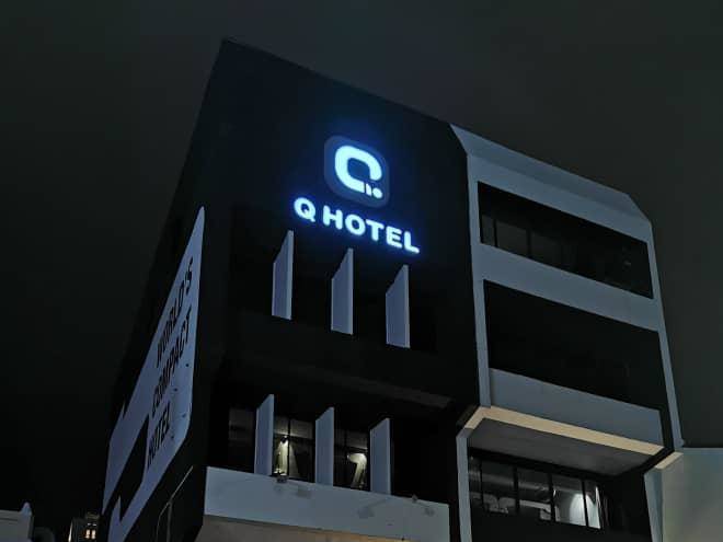 Q capsule hotel