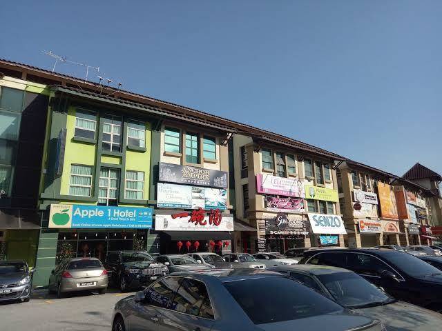Apple 1 hotel queensbay