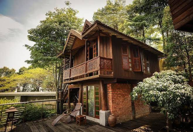 Malihom private estate