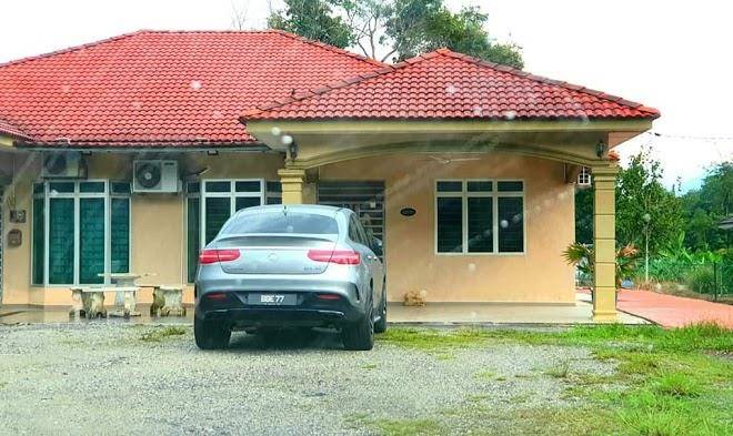 Selesa homestay