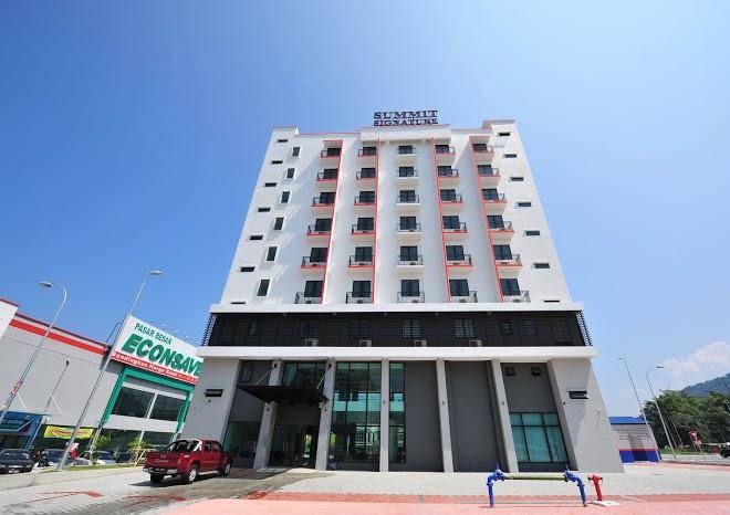Summit signature hotel slim river