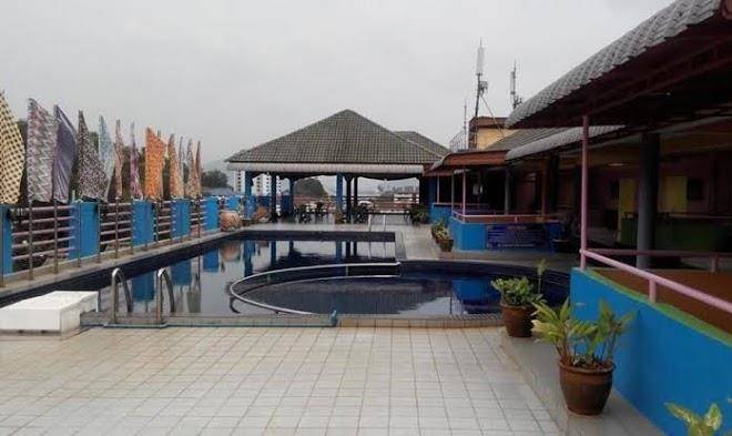 Dj holiday resort