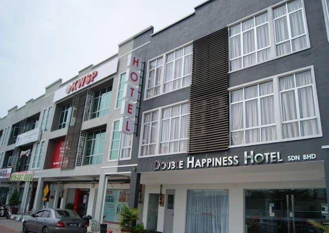 Double happiness hotel