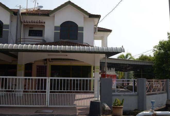 Travel agent lumut