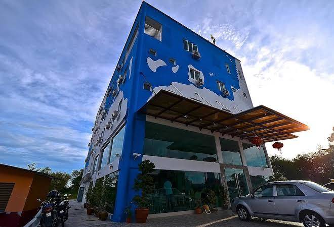 Yew boutique hotel teluk intan