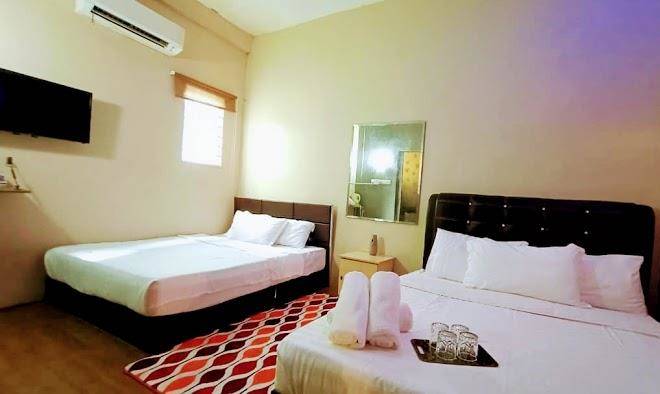 Pine boutique batu gajah