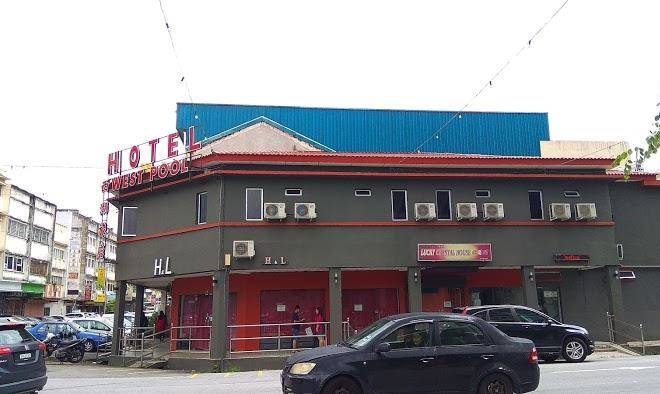 West pool hotel