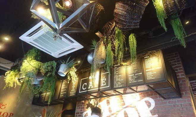 The shop cafe