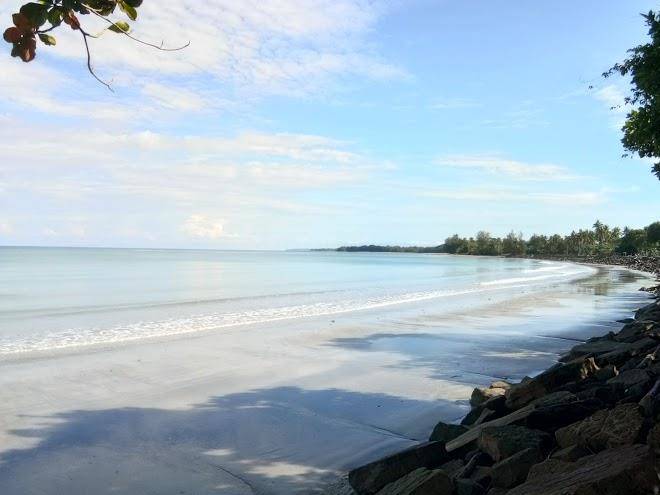 Tambailik beach