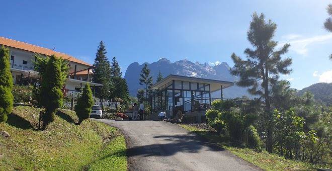 Mountain valley resort