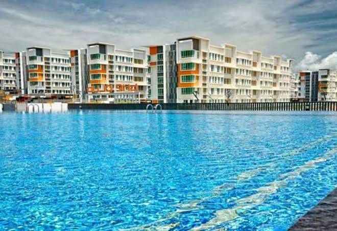Quin condominium homestay
