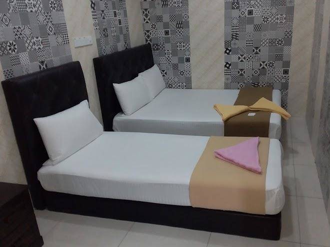 New wave hotel