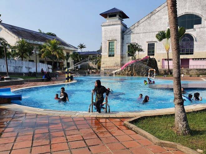 Bukit beruntung golf and country club