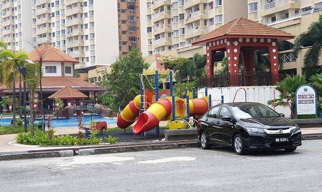 Koi tropika condominium