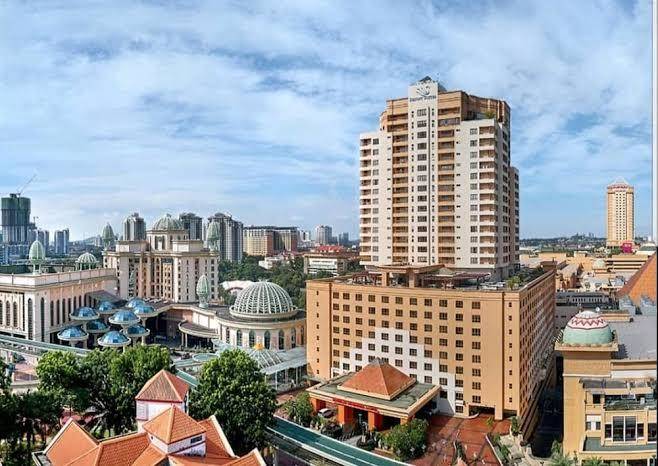 Resort Suites Hotel At Bandar Sunway Image