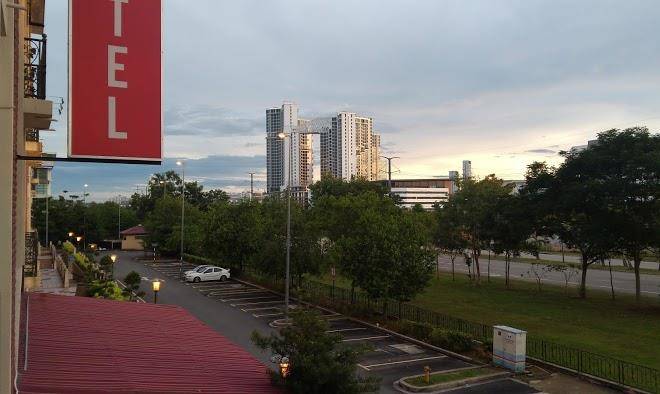 Beryll inn cyberjaya d pulze shopping mall
