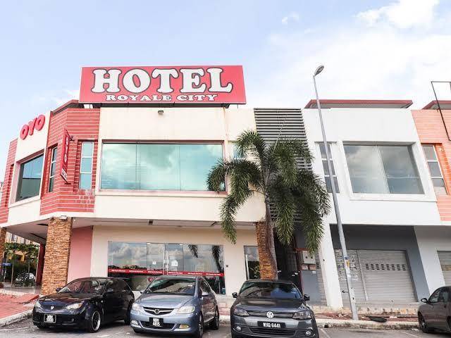 Royale city hotel