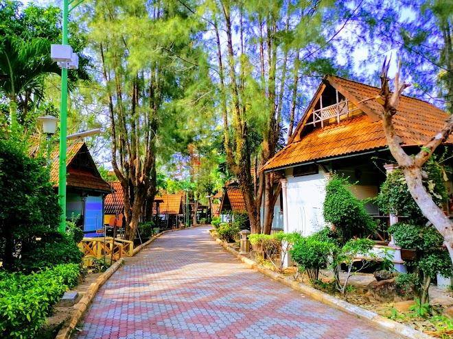 Bukit Keluang Beach Resort Image