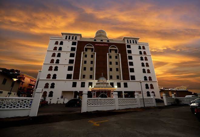 Grand puteri hotel