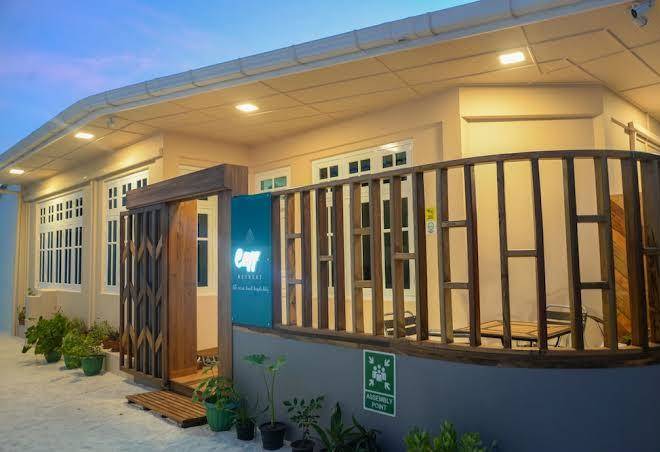 Cliff retreat shaviyani komandoo maldives