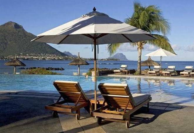 Sands suites resort & spa