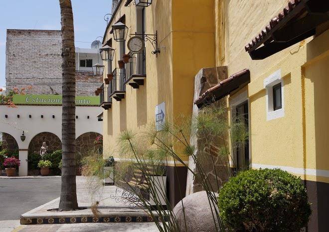 Hotel hacienda del roble