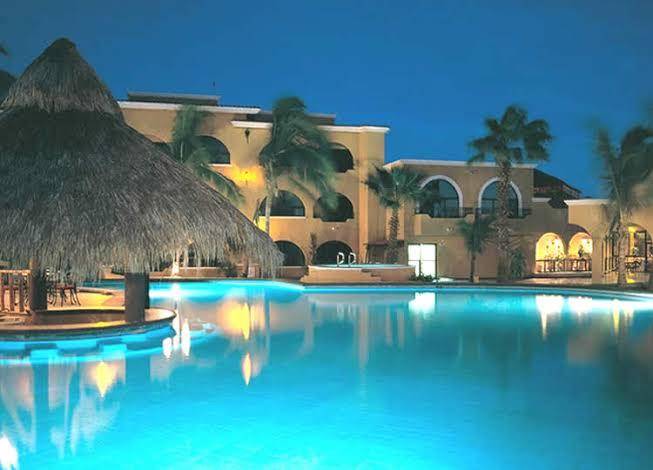 Grand plaza la paz