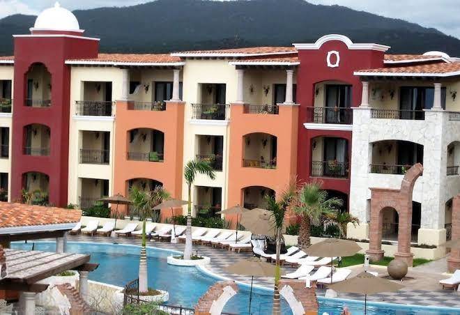 Rated for best value in cabo nautical 1br suite