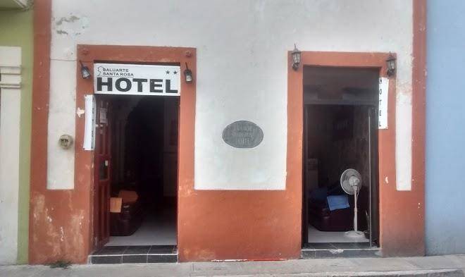 Hotel baluarte santa rosa