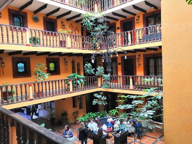 Hotel catedral san cristobal