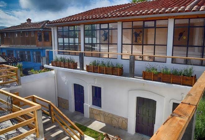 La tozi galeria hotel