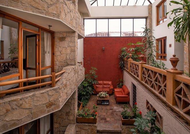 Plaza magnolias hotel