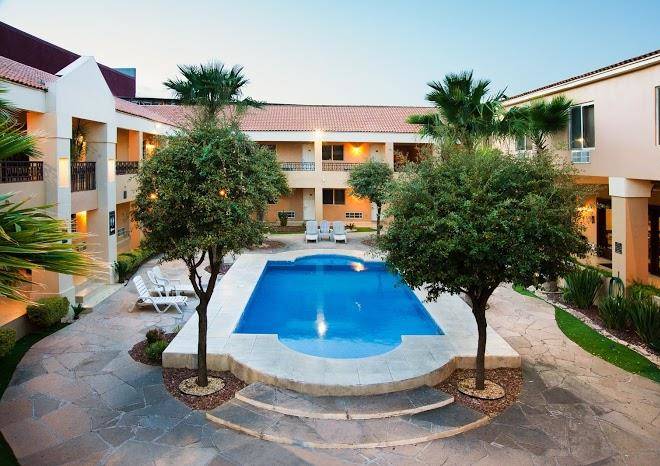 Best western cumbres aeropuerto