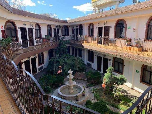 Hotel los arcos parral