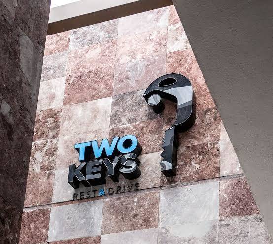 Two keys rest & drive
