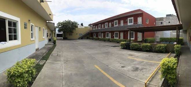 Hotel montroi city