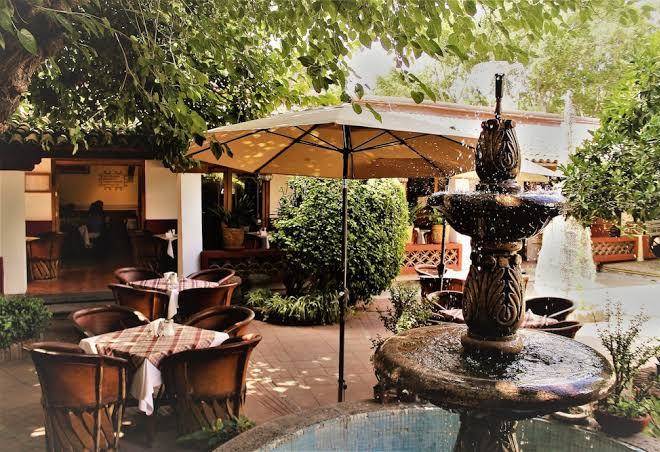 Hotel y restaurant embajadoras