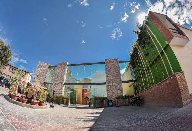 Hotel valenciana midway inn