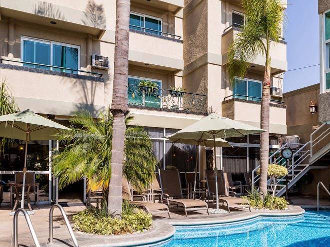 Aliana hotel & suites