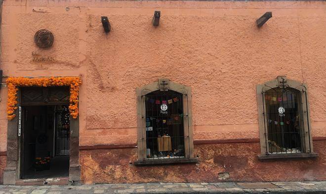 El zaguan bed&art