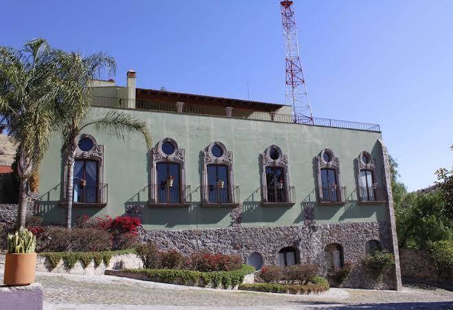 Zana hotel