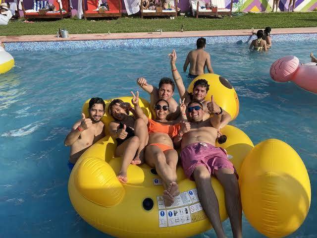 Club de playa dioses y reinas