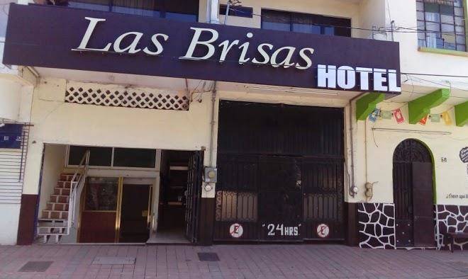 Hotel las brisas
