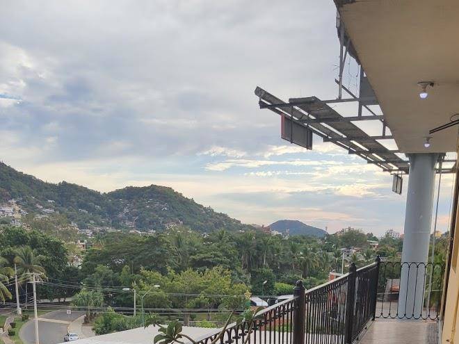 Hotel el roble