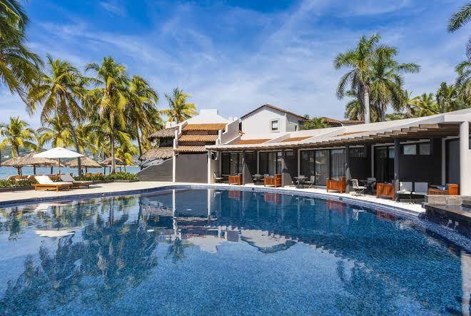 Thompson zihuatanejo a beach resort