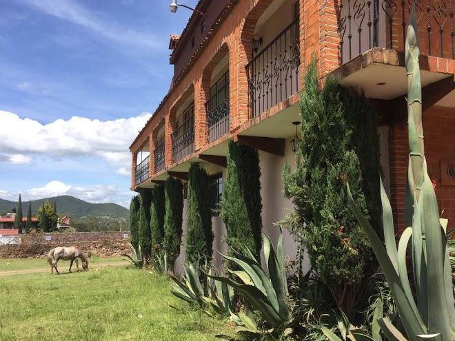 Hotel lienzo charro