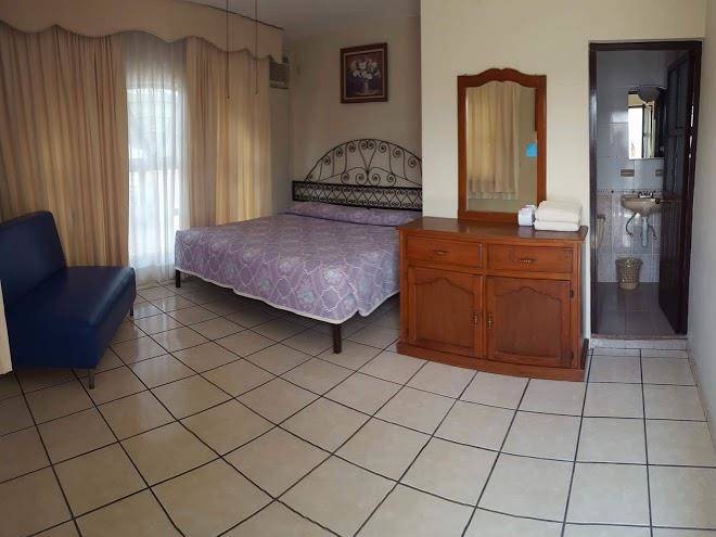 Hotel bugambilias
