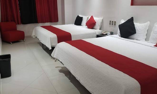 Hotel dluxe and suites